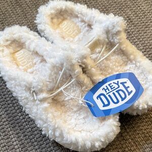 NWT HEYDUDE Women's Wendy Cozy Slippers | Lightweight Women’s Slip-On Shoes